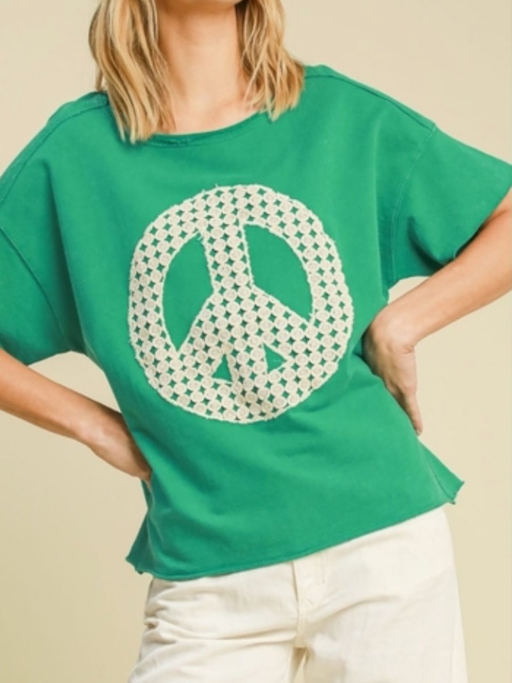 NWT Women’s Umgee Short Sleeve Oversized Top with Lace Appliqué Peace Symbol